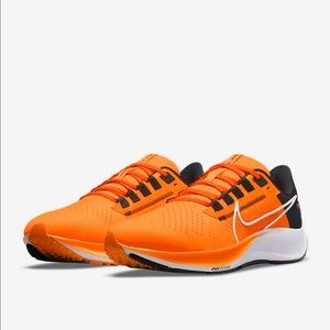 Nike Air Zoom Pegasus 38 Tennessee Volunteers Running Shoes
